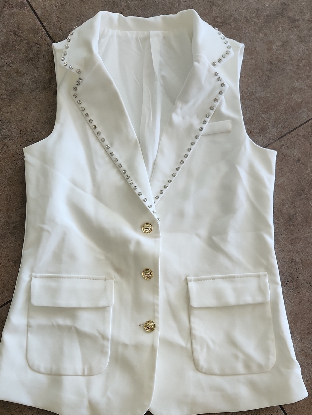 NWOT..White Sleeveless Blazer Vest with Studded Lapel